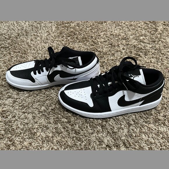 Air Jordan 1 Low SE 'Homage' Black & White for Women (SIZE 9) - Picture 3 of 7
